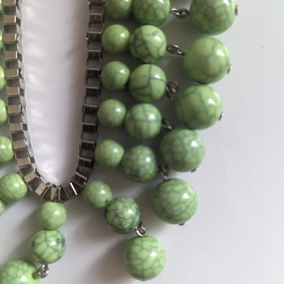 2pc Set - Green  Beaded Silver Hardware Necklace & Lilly Earrings - Picture 4 of 6